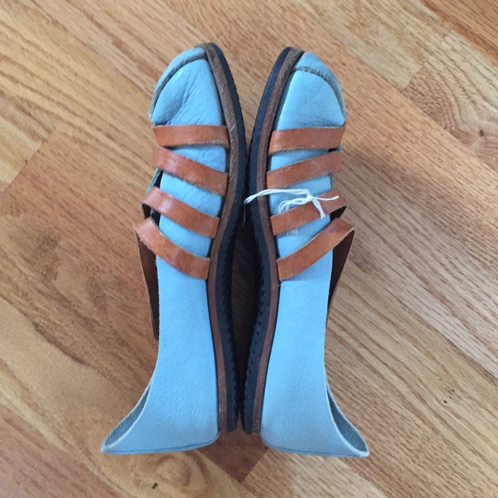 Cydwoq Women's “Jail” Blue and Brown Flats - Picture 5 of 6